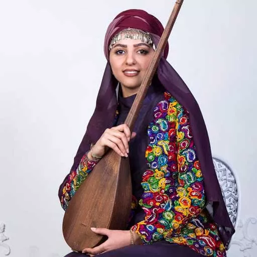 بیوگرافی یلدا عباسی نوازنده + زندگی شخصی و عکسهای جذاب 