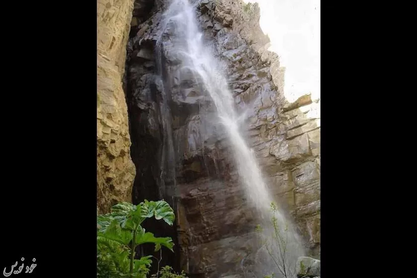 طبیعت زیبا و دل انگیز آبشار هشتجین