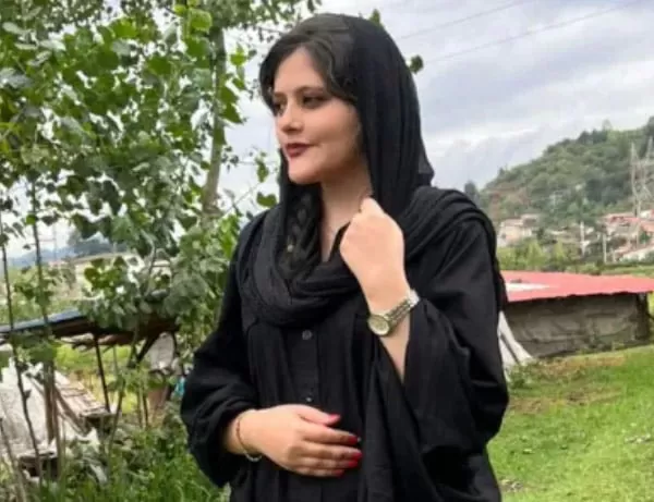 مهسا امینی کیست از علت دستگیری گشت ارشاد تا فوت