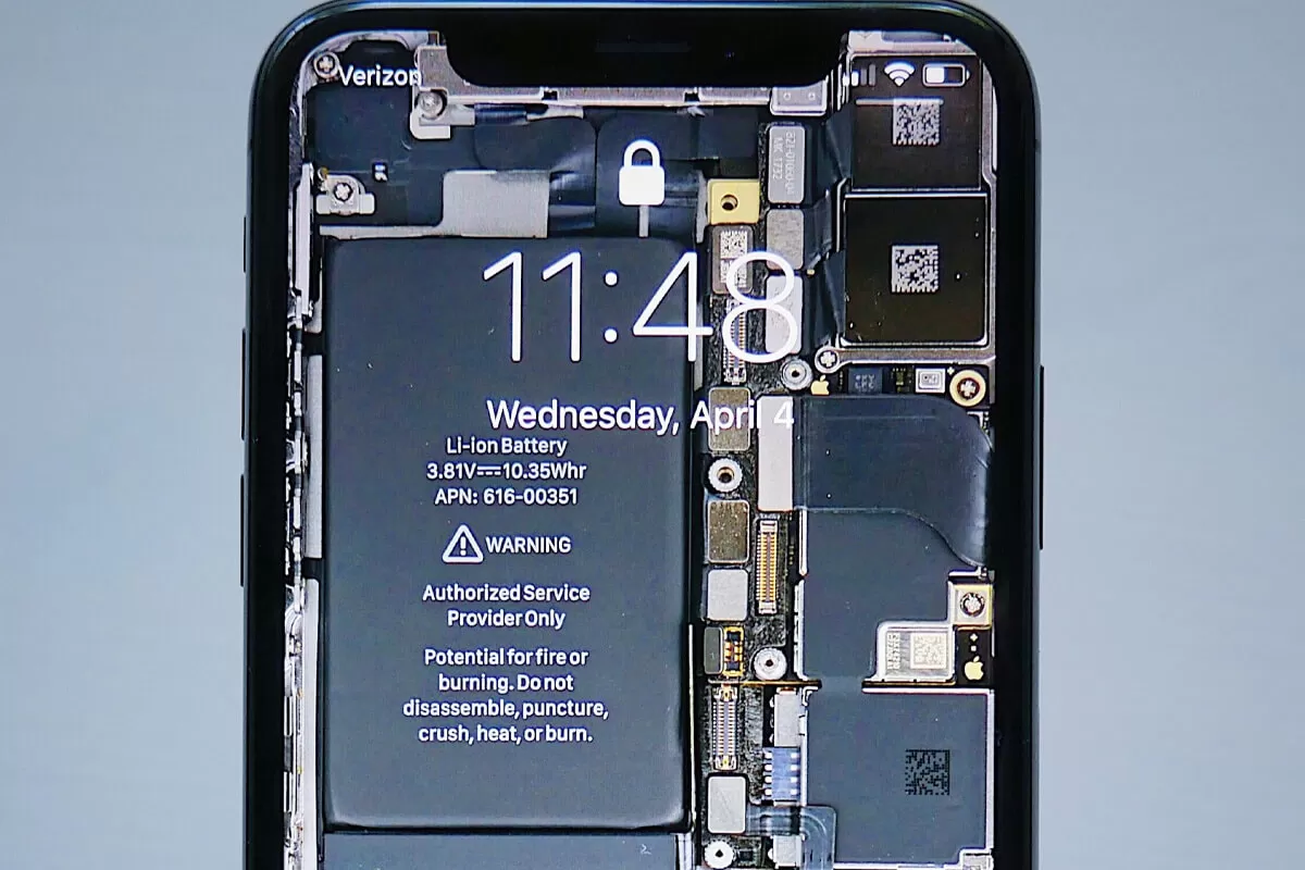 سازندگان گوشی‌های هوشمند شاید مجبور شوند باتری‌های قابل‌تعویض به‌وسیله کاربر را بازگردانند