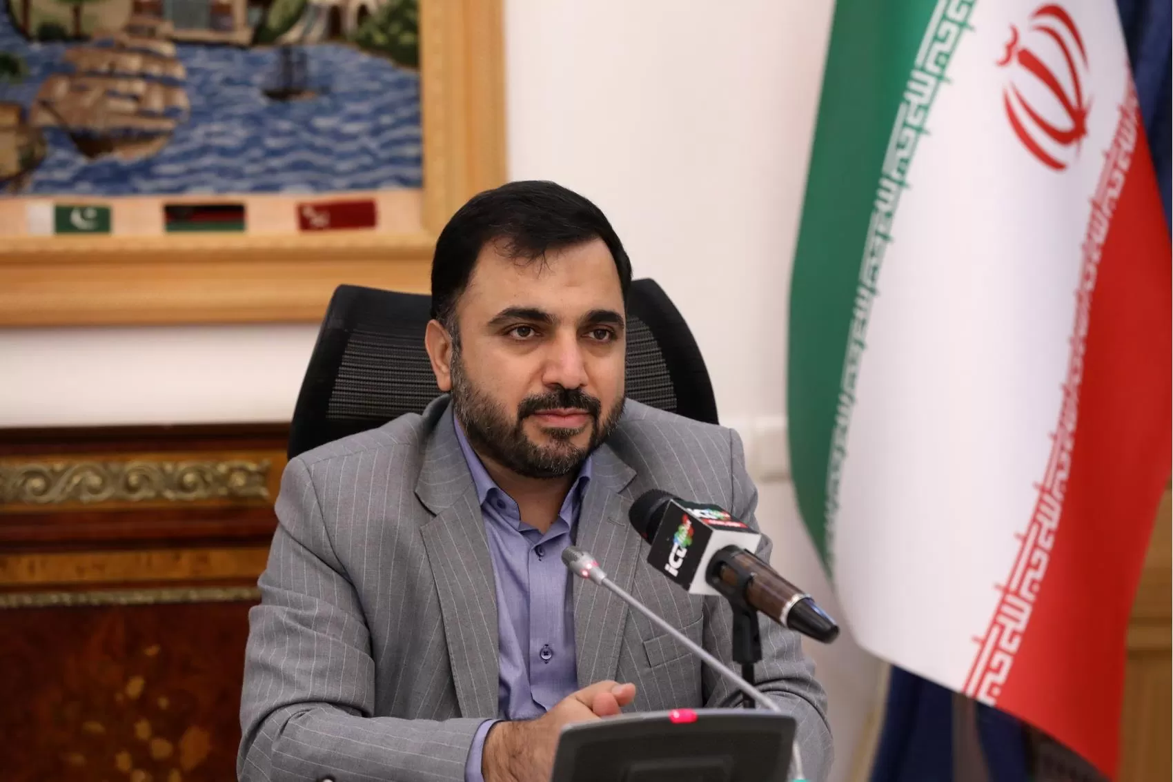 وزیر ارتباطات از احتمال ورشکستگی مخابرات در صورت تامین نشدن منابع می‌گوید