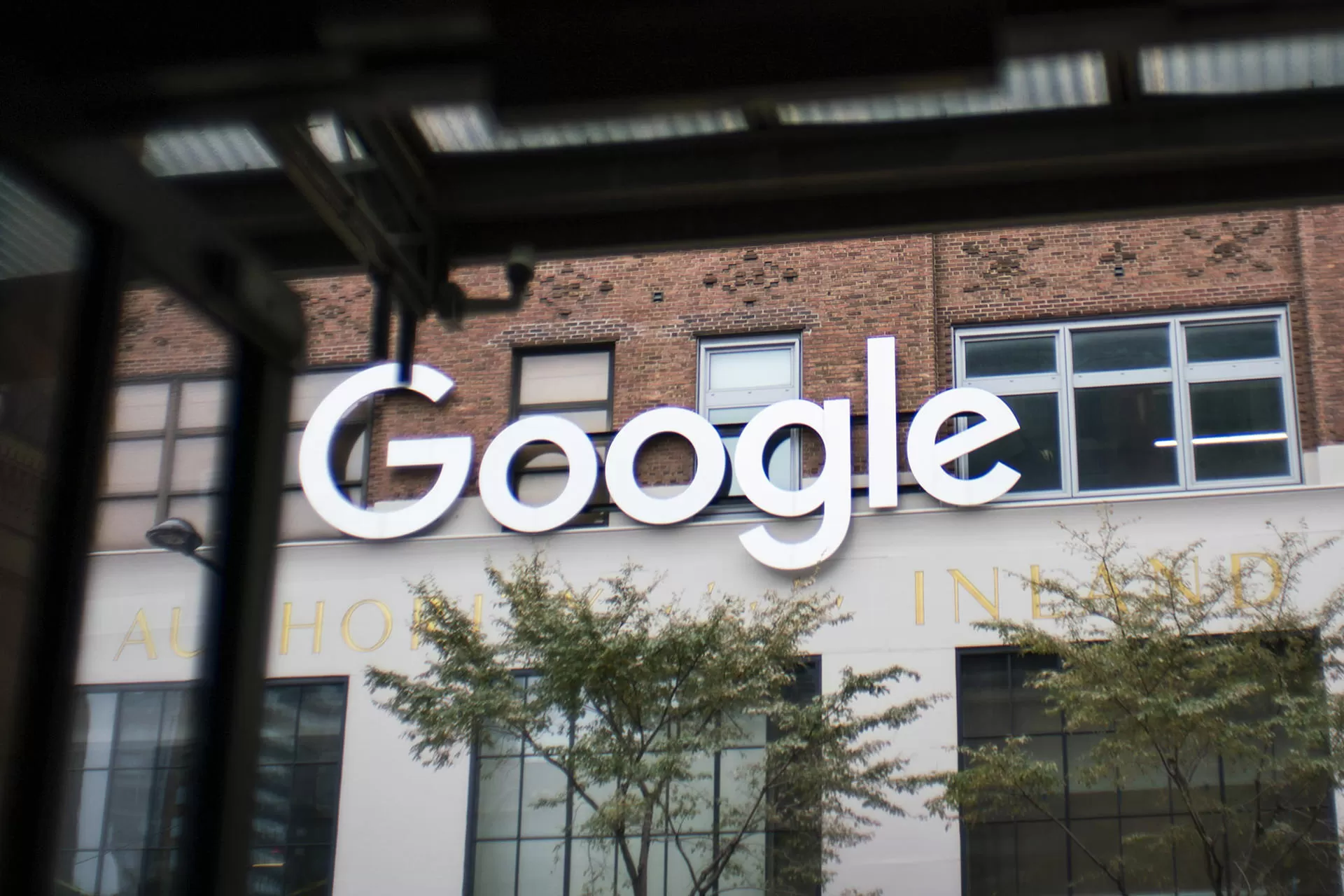 موج تعدیل نیرو به گوگل رسید: ۱۰٬۰۰۰ نفر از کارکنان اواخر دی اخراج می‌شوند