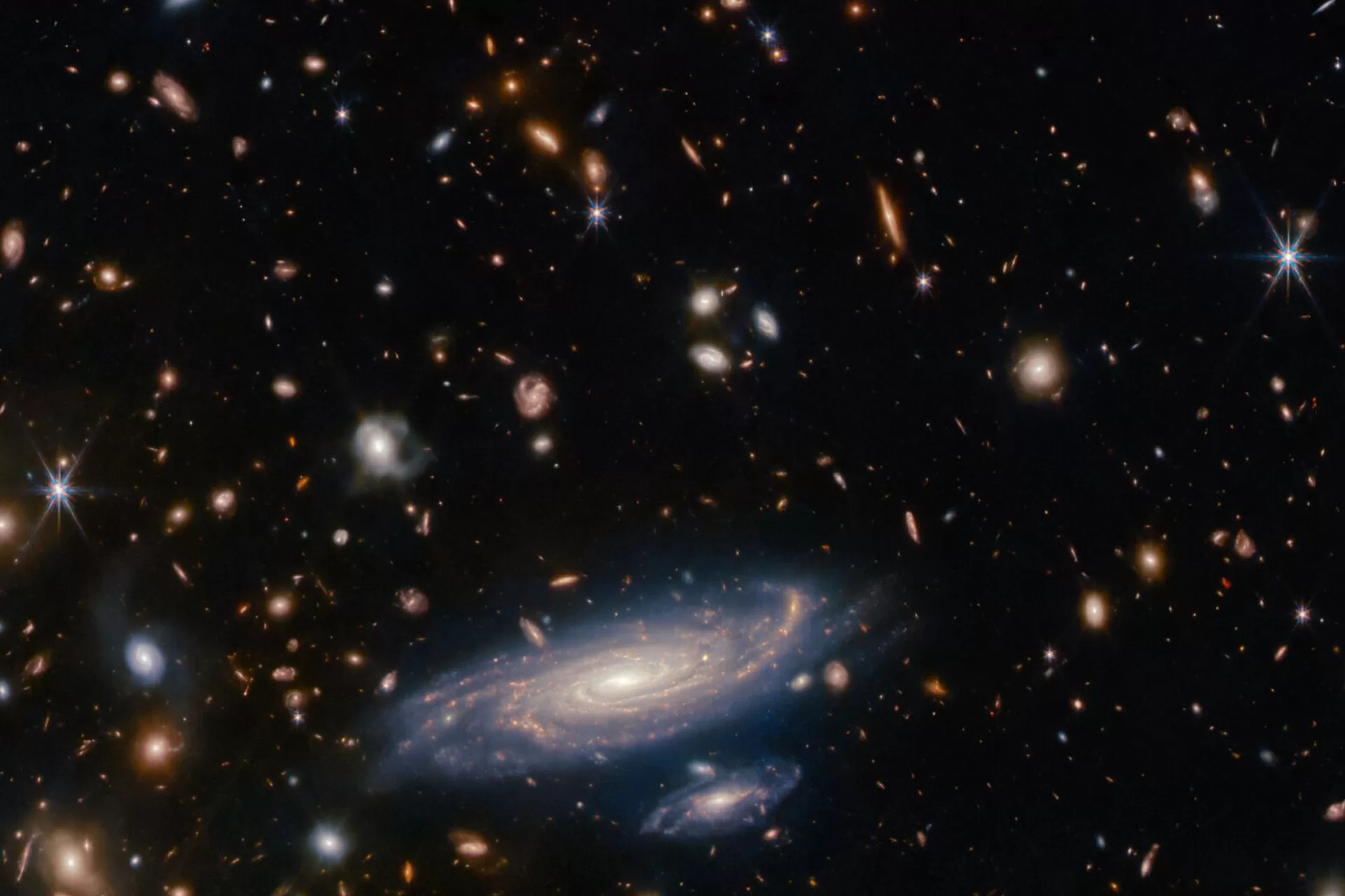 تلسکوپ فضایی جیمز وب جزئیات چشم‌نواز کهکشانی مارپیچی را به تصویر کشید