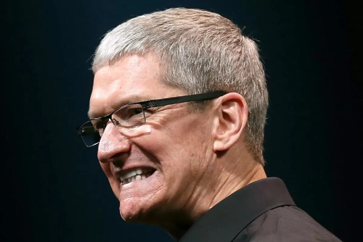 اپل برای نخستین‌بار در ۱۳ سال اخیر از فهرست ۱۰۰ کارفرمای برتر آمریکا خارج شد