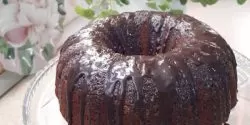 طرز تهیه کیک بدون شیر با آب شکلاتی و اسفنجی ساده و سریع