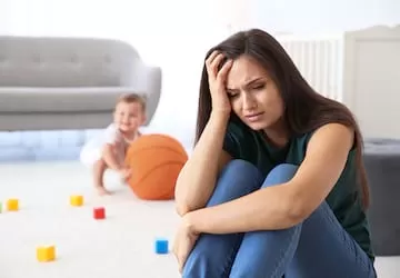 تأثیرات افسردگی مادر بر رفتار فرزندان چیست؟ + راهکار 