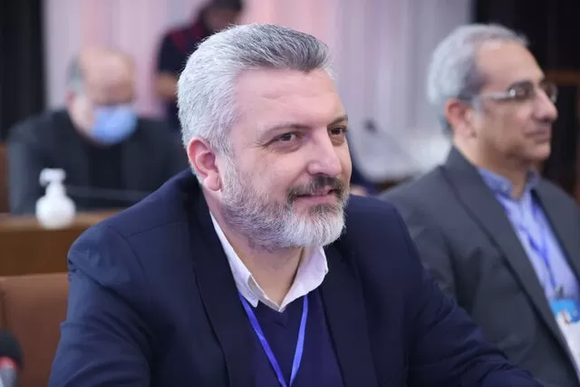 وزیر بالاخره حکم رئیس فدراسیون اسکواش را زد