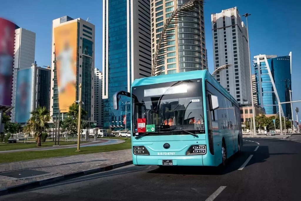 قطر ۳۰۰۰ اتوبوس جام جهانی ۲۰۲۲ را به  کشور لبنان هدیه داد