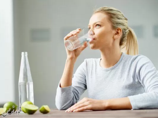 بهترین و بدترین زمان برای نوشیدن آب | عوارض و فواید 