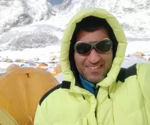 کوهنورد ایرانی فاتح اورست شد