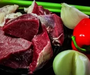 گوشت قرمز | هضم گوشت قرمز با خوردن سبزی