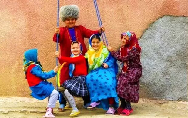 تاب سواری بچه های ترکمن