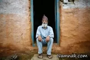 پیرمرد 68 ساله نپالی در کلاس درس + تصاویر