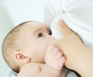 شیر نخوردن نوزادت دلیل مهمی داره که نمیدونی