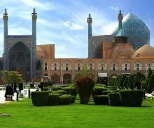 تمام آداب و رسوم مردم اصفهان در یلدا، نوروز، رمضان و عرسی