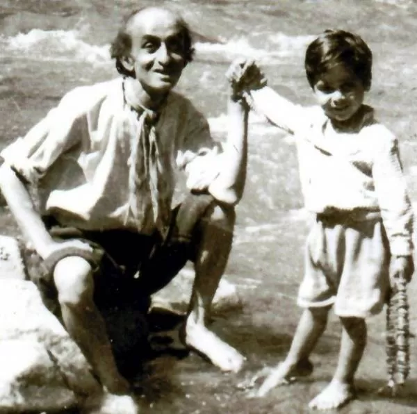 نیما یوشیج و پسرش