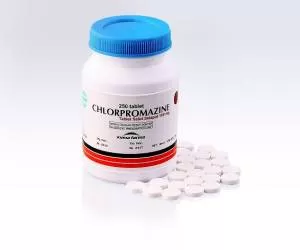 کاربرد و دوز کلرپرومازین برای کودک و بزرگسال + عوارض