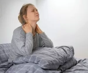 علت و راه حل گردن درد بعد از خواب شما اینجاست 