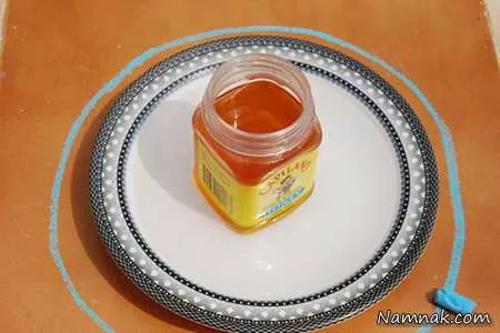 ظرف عسل و جلوگیری از دسترسی مورچه ها به آن