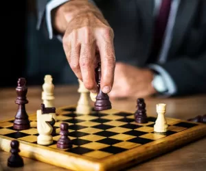 تاریخچه شطرنج و اختراع آن + دانستنی جذاب