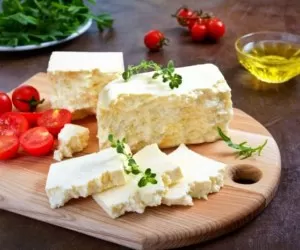 روش ساده و سریع تهیه پنیر خانگی با آبلیمو + آموزش