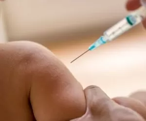 علائم بیماری سرخک در کودکان و زمان زدن واکسن سرخک