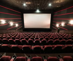 علت تعطیلی سینماها در روز سه شنبه