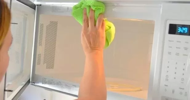 نحوه تمیز کردن توستر