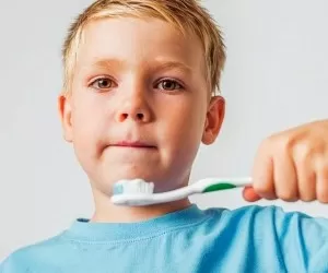 نکاتی برای خرید و استفاده از خمیر دندان کودک