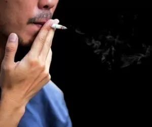 عوارض جدی سیگار روی پوست از چین و چروک تا سرطان