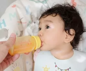 آبمیوه برای کودک زیر 1 سال ممنوع
