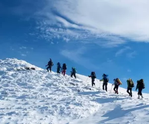 خطر یخ‌زدگی و ریزش بهمن در ارتفاعات