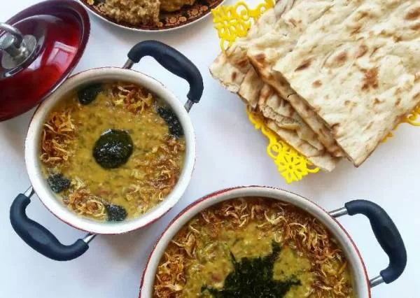  تهیه آش ترخینه 