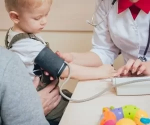 عوامل موثر در فشار خون کودکان و درمان آن