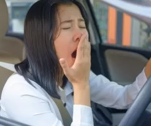 20 راه حل عالی برای خواب آلودگی رانندگی