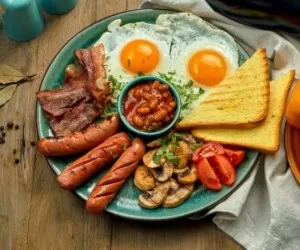 عادتهای بد صبحانه خوردن ؛ صبحانه چاق کننده چه شکلی است؟