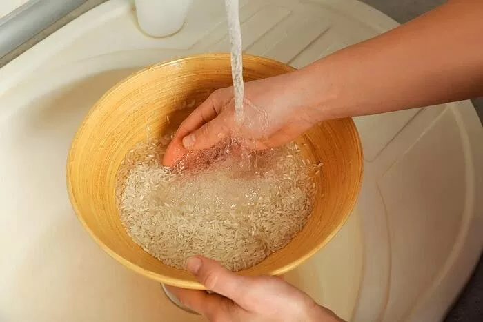 خیس کردن برنج