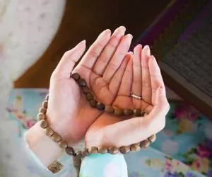 دعای هر روز ماه مبارک رمضان با ترجمه