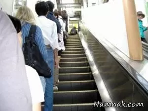 ژاپنی  ها و قاعده ای نانوشته در استفاده از پله برقی