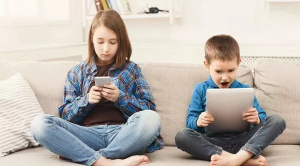 اعتیاد کودک به موبایل