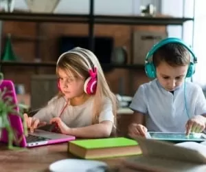 راه های خلاقانه برای ترک عادت استفاده از گوشی در کودکان