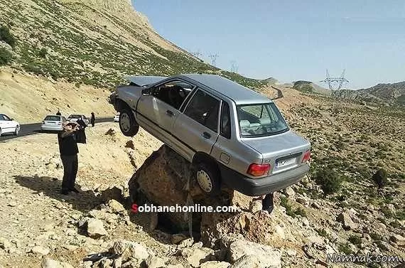 پراید روی صخره