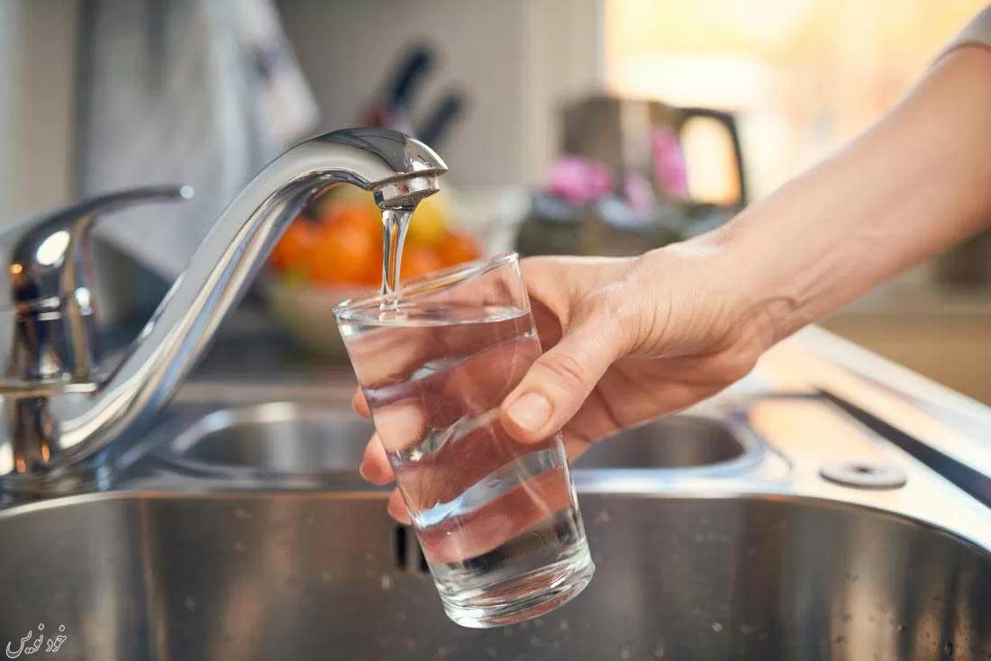 لاغری با آب! آیا نوشیدن آب باعث کاهش وزن می شود؟ |شش دلیل برای اینکه چرا آب آشامیدنی می تواند در فرآیند کاهش وزن به شما کمک کند